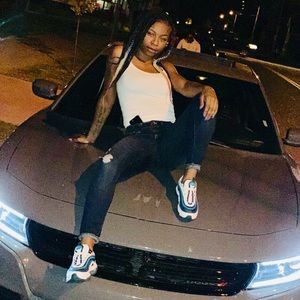 Meet your Posher, Janet